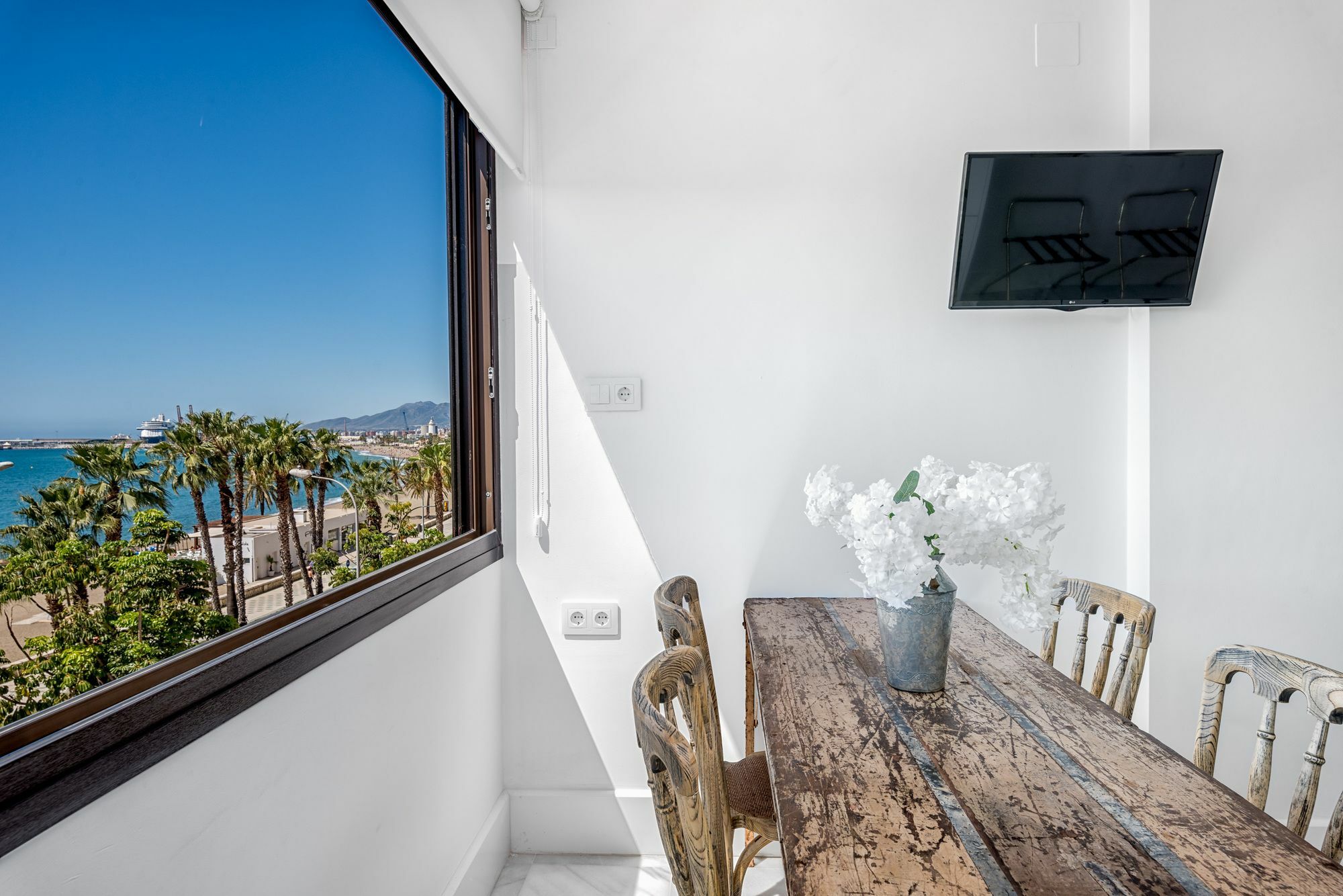 Iloftmalaga Miramar Apartment ภายนอก รูปภาพ